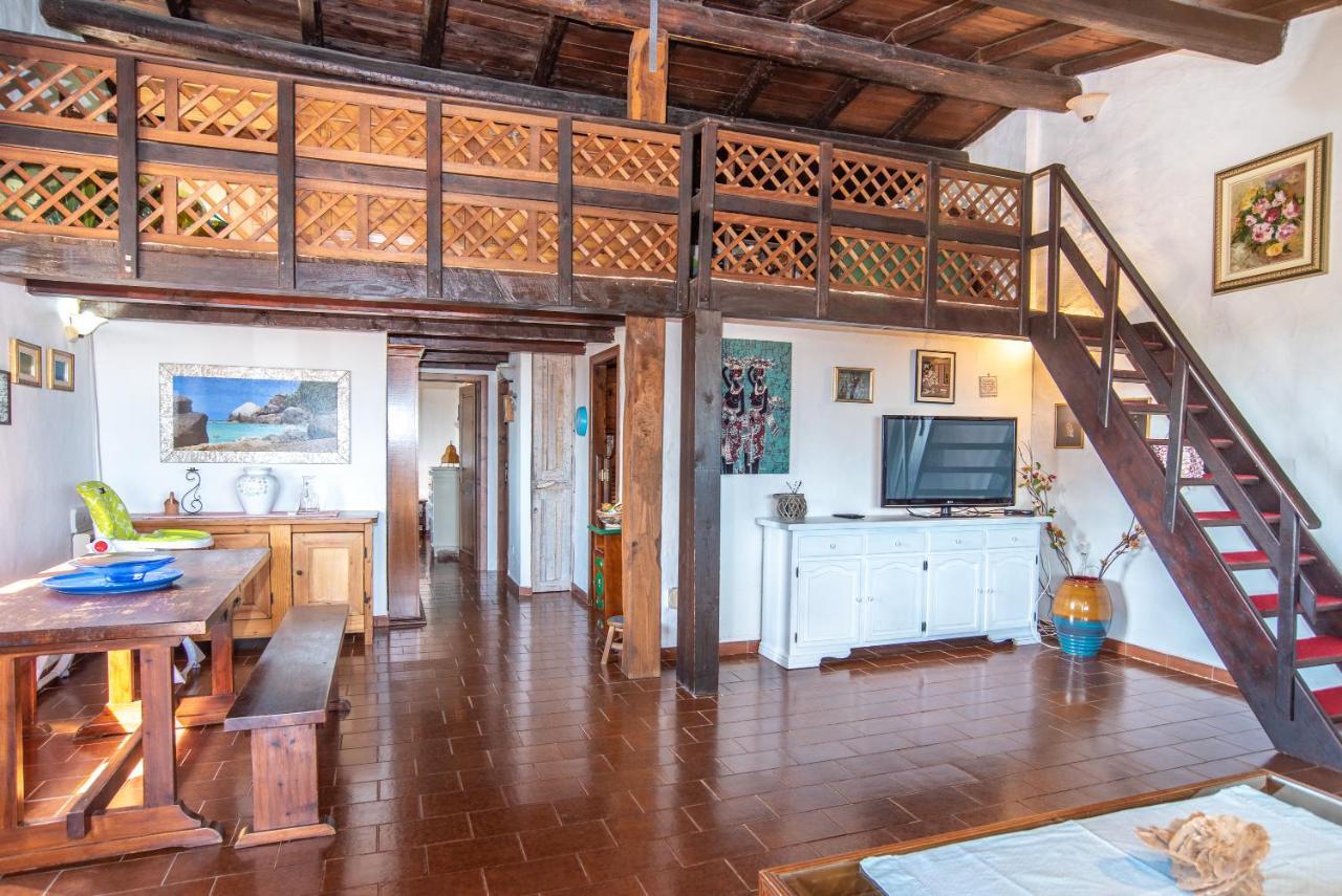Splendida Vista Su Tavolara Villa Porto San Paolo  Kültér fotó